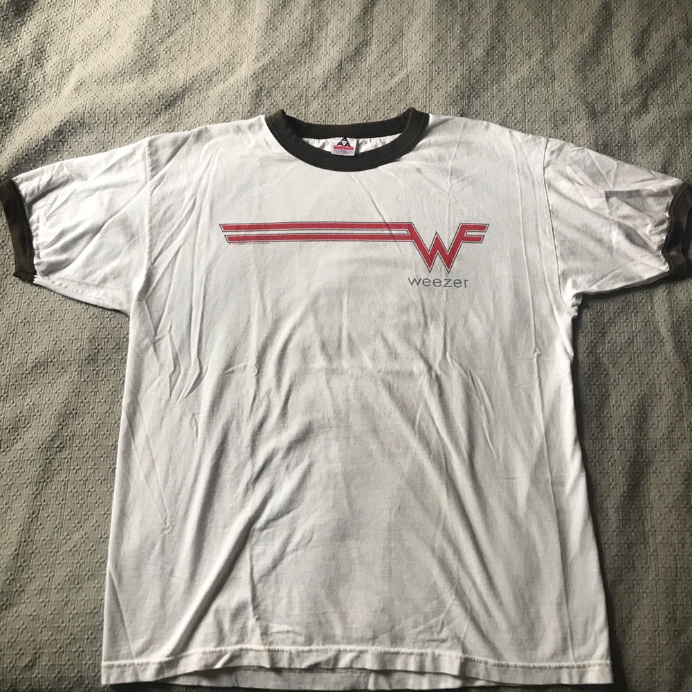 Vintage Weezer tour shirt
